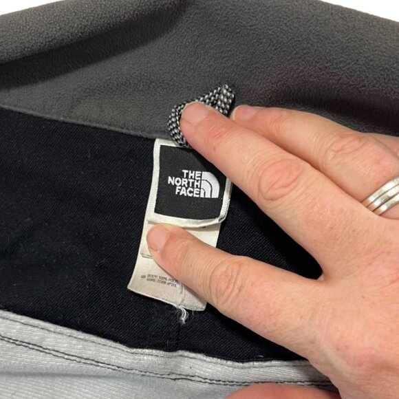 50% off! The North Face Men’s Jacket L Gray Black flight series full zip lightwe - Picture 3 of 12